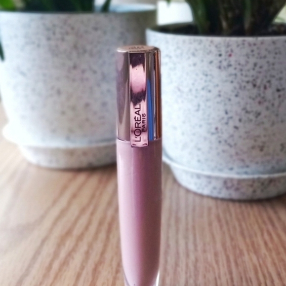 L'Oreal Paris Glow Paradise Lip Balm-in-Gloss & Balm-in-Lipstick - Picture 5 of 8